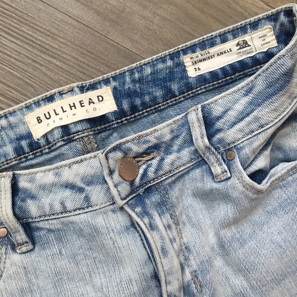 Acid Wash Jeans - Picture 4 of 4